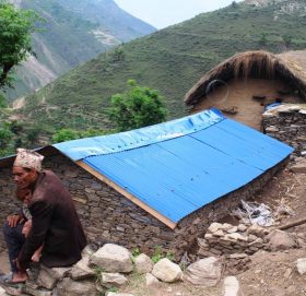 बाख्रालाई जस्ता,आफ्नो खरकै छानो