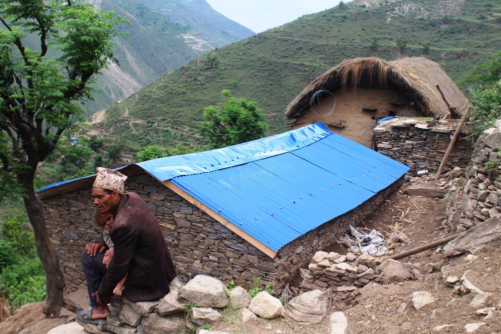 बाख्रालाई जस्ता,आफ्नो खरकै छानो