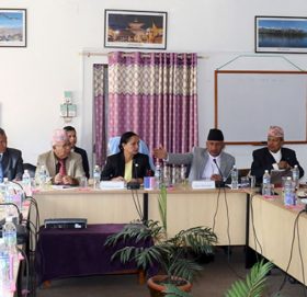 एमाले विवाद : माधव नेपाल र नारदमुनि रानाबीच संसदीय समितिमै भनाभन