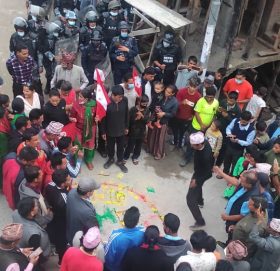 काँग्रेस बाजुराद्धारा अदालतकाे फैसलाको स्वागत, दिउसाे बिज्ञप्ती साँझ दिप प्रज्वलन