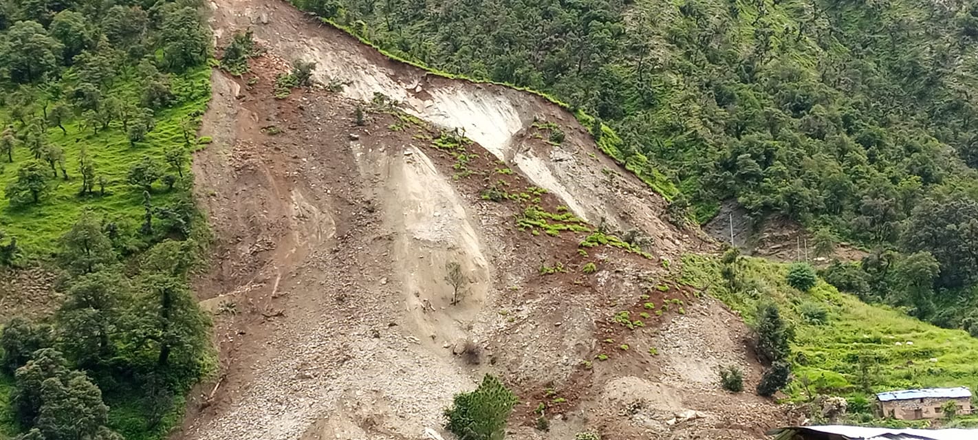 मनोमानी डोजरले सड्क निर्माण गर्दा बाजुराका दर्जनौ गाउँ पहिरोको जोखिममा