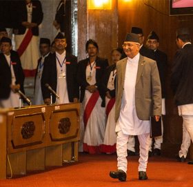 ओलीको ३ बुँदे ‘रोडम्याप’ : सरकारविरुद्ध आन्दोलन, चुनावको तयारी र संगठन निर्माण