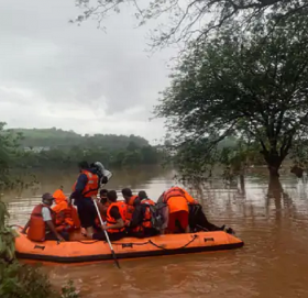 भारतमा बाढी पहिरोमा परी मृत्यु हुनेको सङ्ख्या १२४ पुग्यो