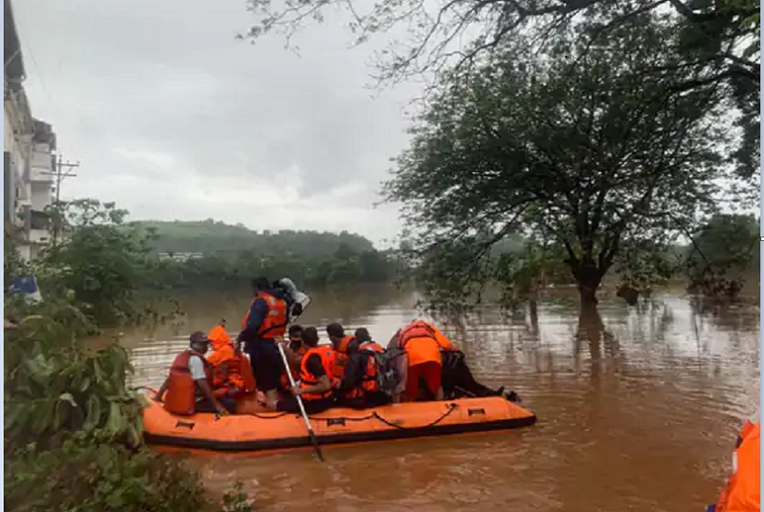 भारतमा बाढी पहिरोमा परी मृत्यु हुनेको सङ्ख्या १२४ पुग्यो