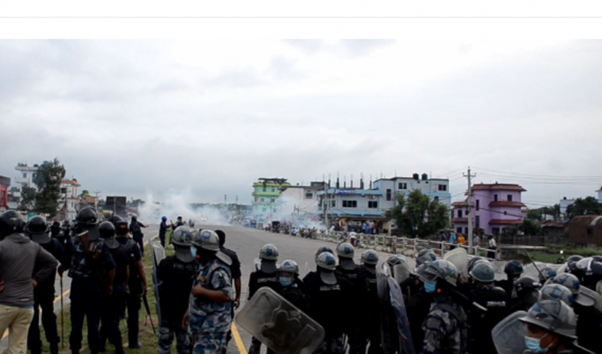 प्रहरी र स्थानीयबीच किन भयाे झडप ?