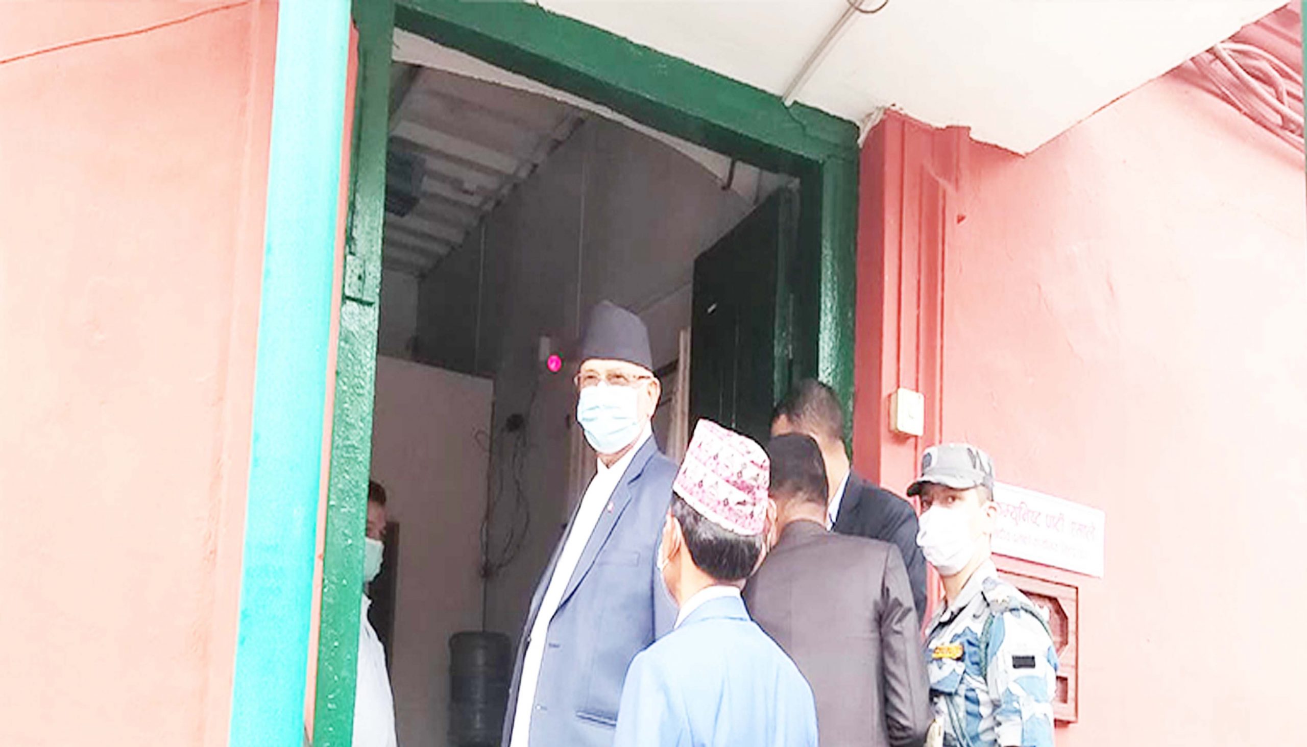 प्रधानमन्त्रीबाट बाहिरिएपछि पहिलोपटक सिंहदरबारमा ओली