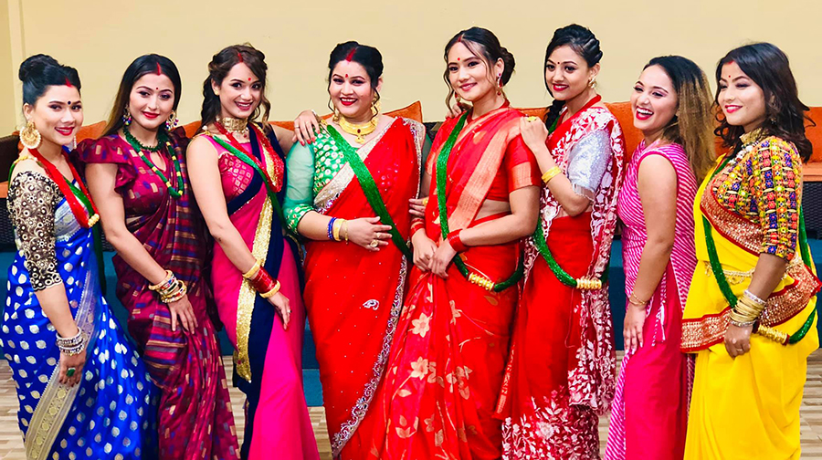 दुर्गाको ‘कुरा काटन’मा ८ जना गायिकाको स्वर, १६ जना मोडलको अभिनय