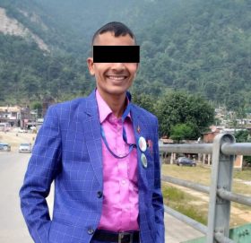 प्रहरी दिवसमा सम्मानित भए, ठगीको आरोपमा पक्राउ परे कैलालीका पत्रकार खनाल