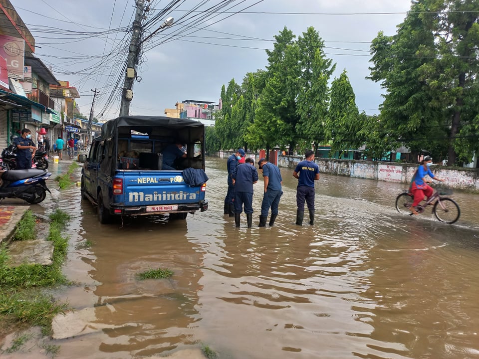 धनगढीमा भारी वर्षा हुदाँ बिभिन्न क्षेत्रहरु डुवानमा