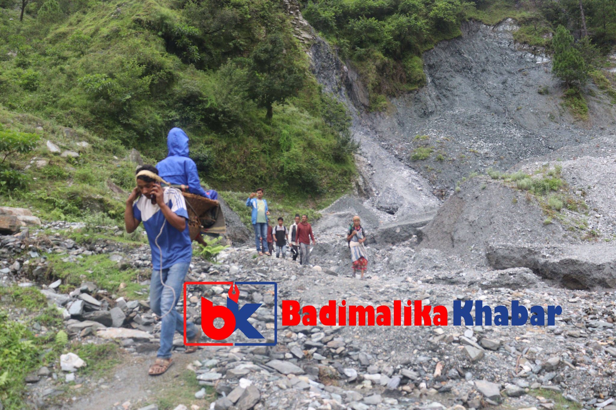 बर्षातले अबरोध गरेका सडक सञ्चालन नहुँदा बिरामीलाई समस्या