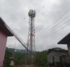 बझाङमा टेलिफोन सेवा अवरुद्ध , थलारामा निर्माणाधीन नेपाल टेलिकमको टावर दसैं अगाबै सञ्चालनमा आउने ।