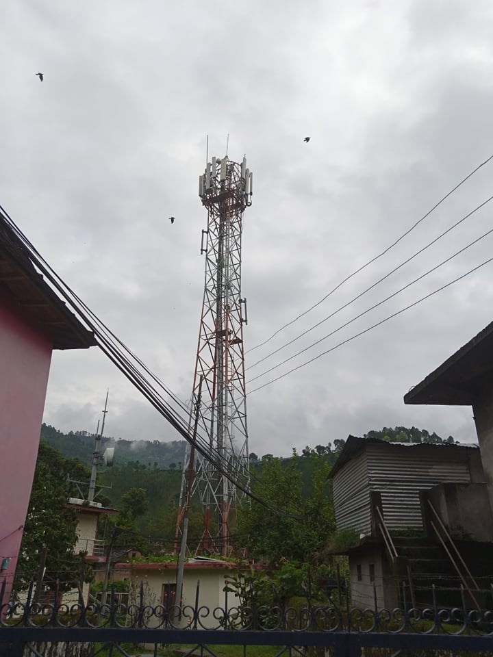 बझाङमा टेलिफोन सेवा अवरुद्ध , थलारामा निर्माणाधीन नेपाल टेलिकमको टावर दसैं अगाबै सञ्चालनमा आउने ।