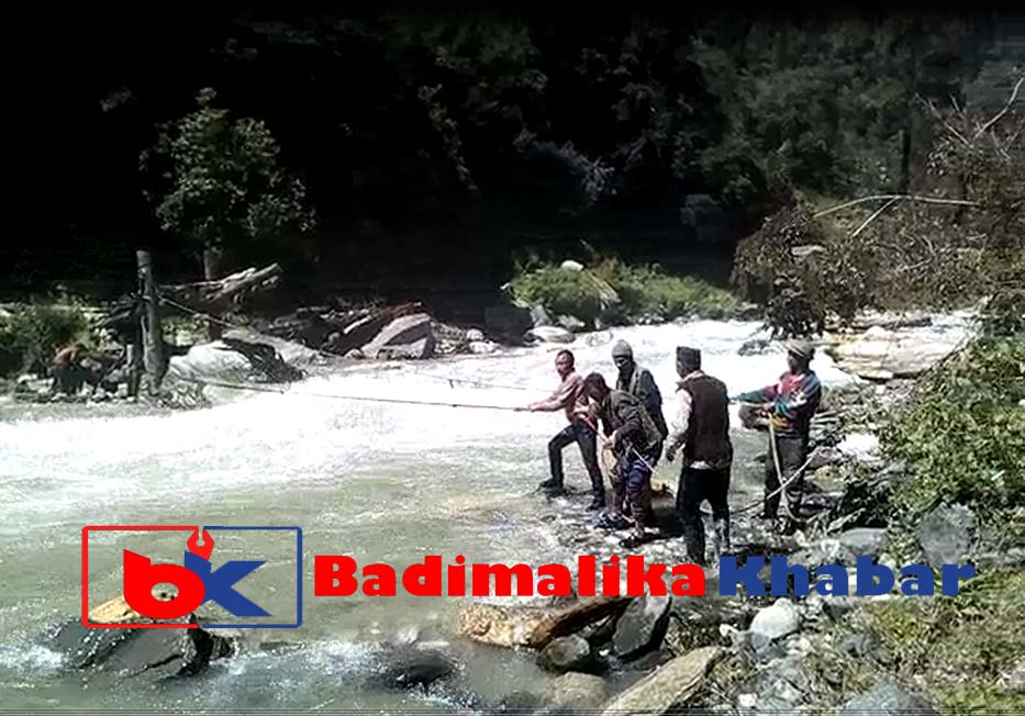 बाजुराको गुम्बा गाउँको ज्यान मारा नदि, अझै बनेन् झोलुङ्गे पुल