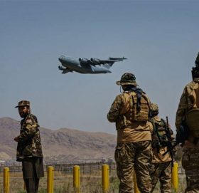 अफगानिस्तानबाट अमेरिका पूर्णरुपमा फिर्ता, तालिबानले मेसिनगन पड्काएर मनायो खुसियाली