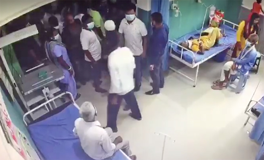 वीरगञ्जको भवानी अस्पतालमा तोडफोड, चिकित्सक र नर्समाथि आक्रमण