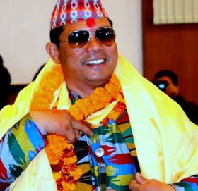 महन्थ ठाकुरले पाएनन् रेशम चौधरीको साथ