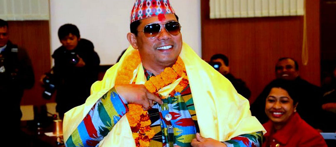 महन्थ ठाकुरले पाएनन् रेशम चौधरीको साथ