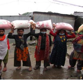 साहस नेपालद्धारा कोभिड प्रभाबित ११० परिवारलाई राहत बितरण