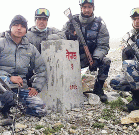 तीन नम्बर सीमा स्तम्भमा पुग्यो सुरक्षा गस्ती