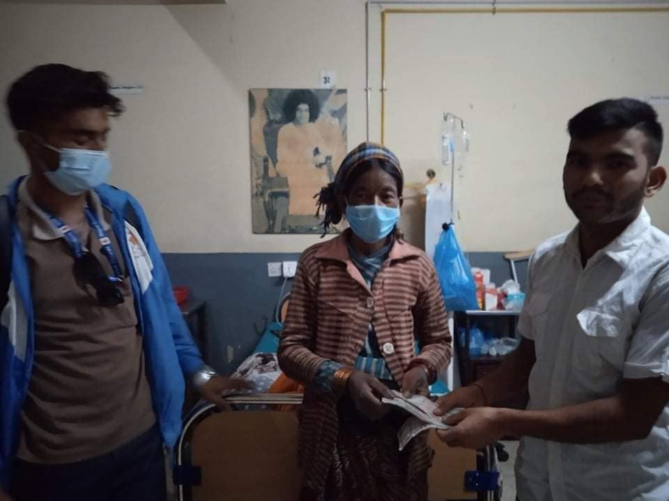 समासेबी पारस रावलको पहलमा कौशिल्लाको उपचारको लागि आर्थिक सहयोग 