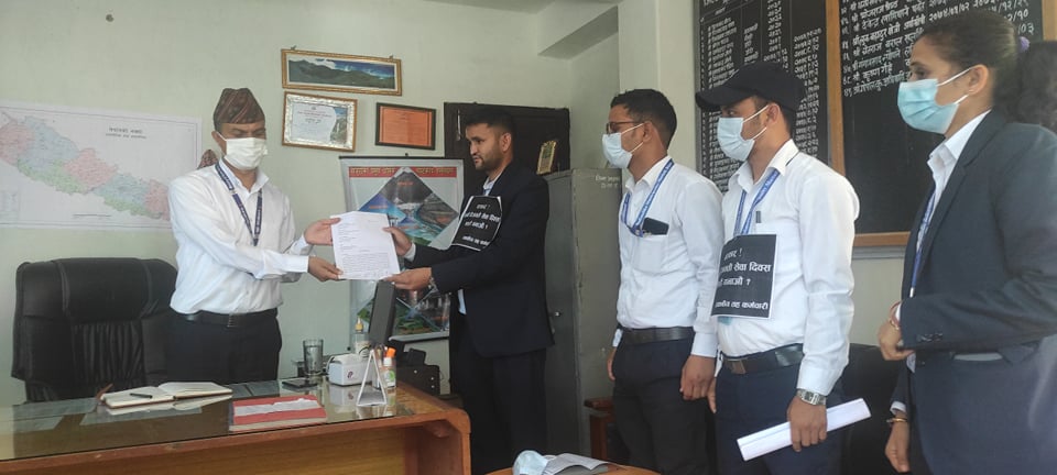 स्थानीय तह कर्मचारी हकहित मञ्च जिल्ला कार्यसमिति द्धारा प्रधान मन्त्रीलाई बिरोध-पत्र