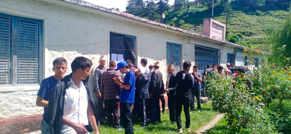 बाजुरा : नेपाली काँग्रेस बडिमालिका नगरपालिकामा सहमती नभएपछि मतदान प्रक्रियामा