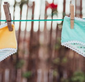 छिमेकीले आफ्नो श्रीमानलाइ उत्तेजित पार्न भित्री वस्त्र सुकाएको भन्दै प्रहरीमा उजुरी