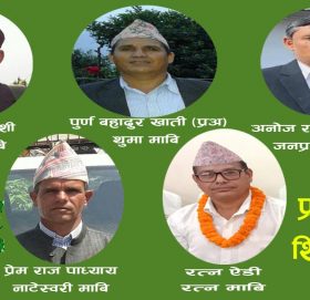 बाजुरामा बिद्यार्थीलाई पढाउन छोडेर शिक्षक काँग्रेस अधिबेशनमा