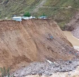 जुड्डीखोलाले जगन्नाथ गाउँपालिकाको कार्यलय बगायो