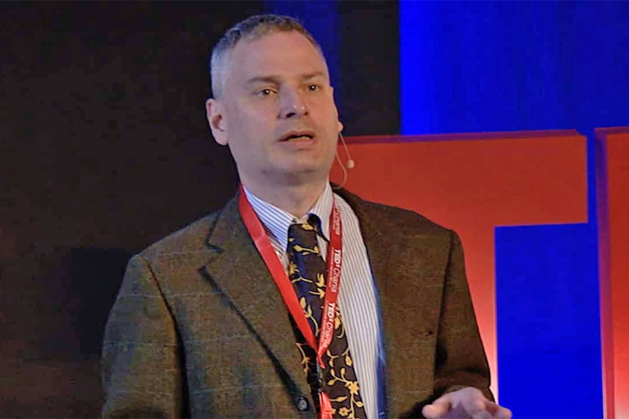 यी हुन् ३२ भाषा बोल्ने व्यक्ति