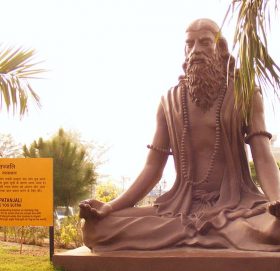 योगका पिता महर्षि पतञ्जली को हुन् ?