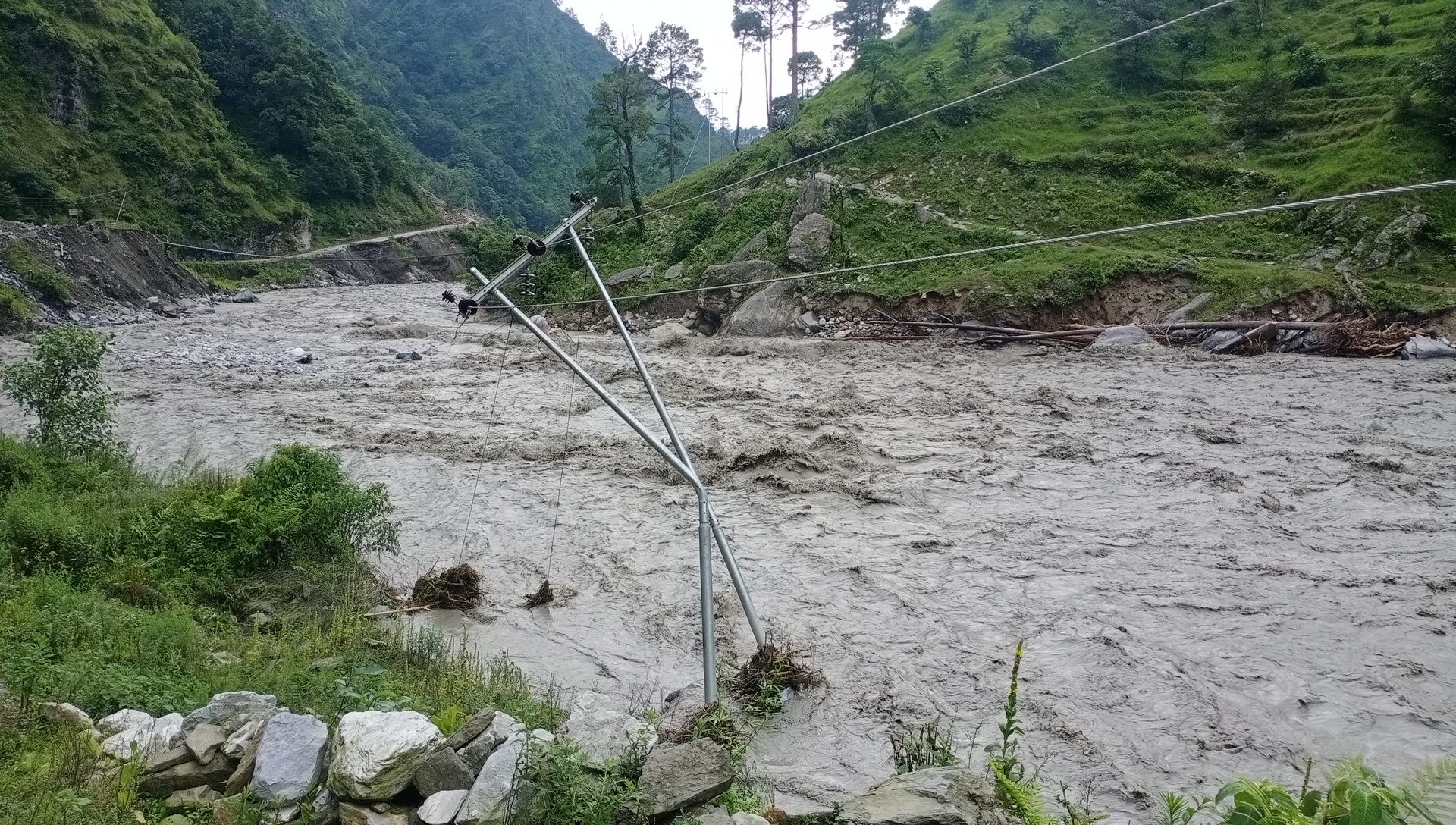 शुदुरपश्चिमका पहाडि ३ जिल्लामा बिधुत सञ्चालन हुन समय लाग्ने