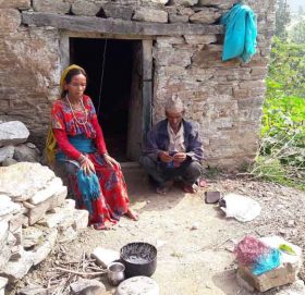 सारङ्गी नबज्दा दशै तिहार खल्लो, चरम खाद्य संकटमा गन्धर्व परिवार