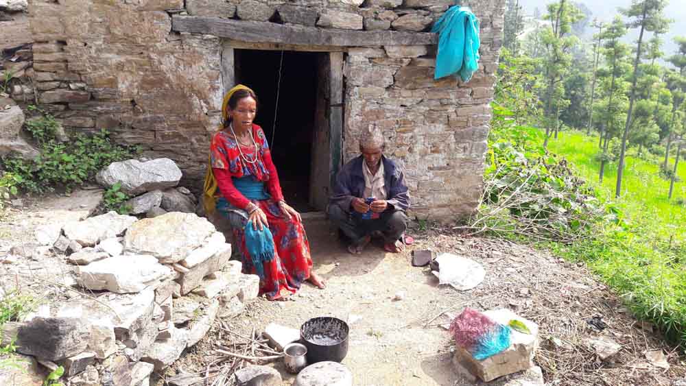 सारङ्गी नबज्दा दशै तिहार खल्लो, चरम खाद्य संकटमा गन्धर्व परिवार