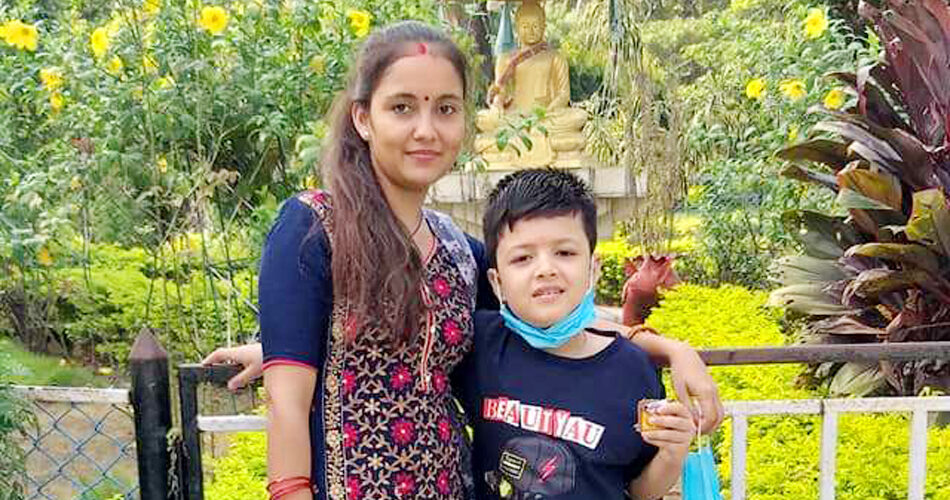 ३१ वर्षीया महिला ९ वर्षीय छोरासहित बेपत्ता