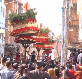 गजुर उल्टो पारेर गरिने ‘कहीँ नभएको हाँडीगाउँको जात्रा’