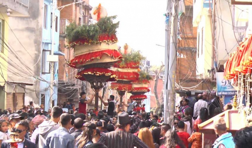 गजुर उल्टो पारेर गरिने ‘कहीँ नभएको हाँडीगाउँको जात्रा’