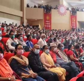 एमाले विधान महाधिवेशन : तीनवटा प्रतिवेदनमाथि समूहगत छलफल