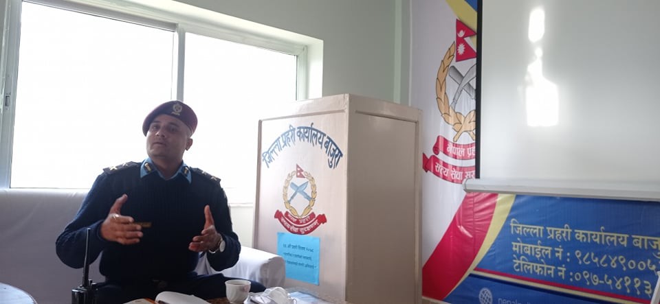 पहिलो पटक जिल्लाको नेतृत्व समाल्दै डिएसपि ओझा