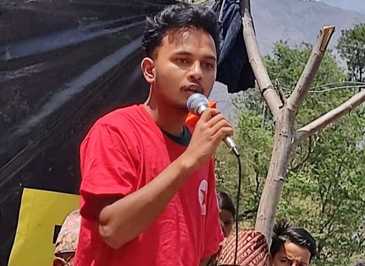 एम सि सी पास भए देशमा आगो बल्छ:बिप्लबका बिद्यार्थी नेता कमल थापा