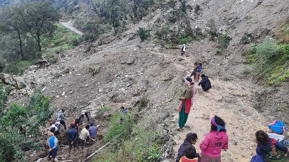 जनप्रतिनिधिको लाप्रवाही : ३६ दिन बित्दा पनि बनेन सुर्माको सैनगाउँ सडक