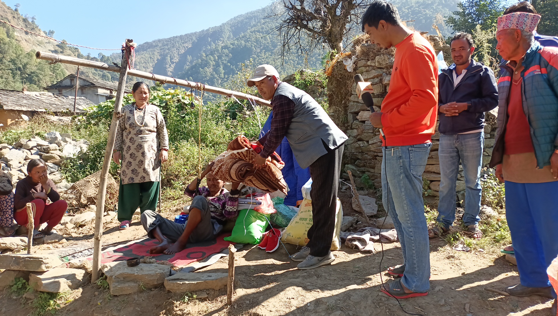 बडिमालिका खबरद्धारा अलपत्र पेमा गुरुङको परिवालाइ सहयोग