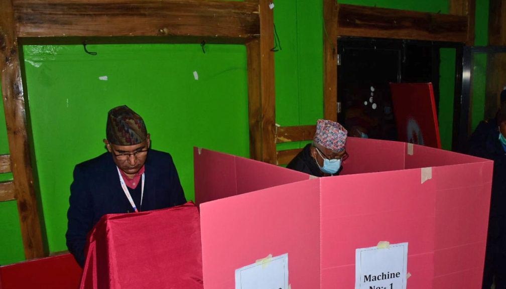 एमालेको मतदान सकियो