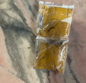 कट्टुमा लुकाएर ल्याएको २ किलो सुनसहित दुई युवा पक्राउ