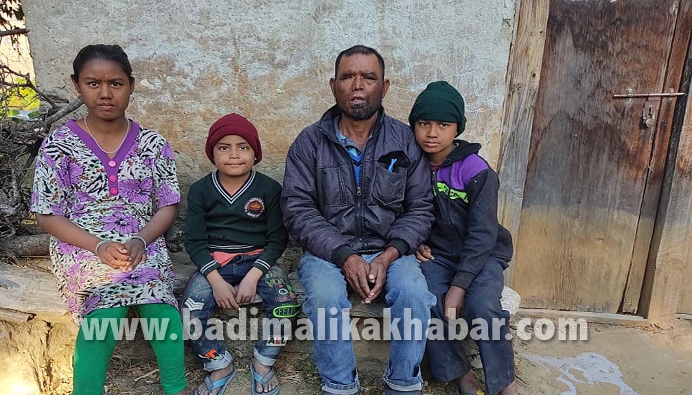 २२ बर्ष भारत बसेका लालचन्द्रको परिवार गाउँ पुगेपछि अलपत्र