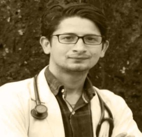 मोटरसाइकल दुर्घटनामा घाइते डा.खरेलको मृत्यु