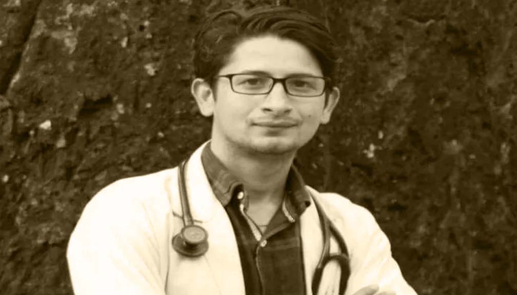 मोटरसाइकल दुर्घटनामा घाइते डा.खरेलको मृत्यु