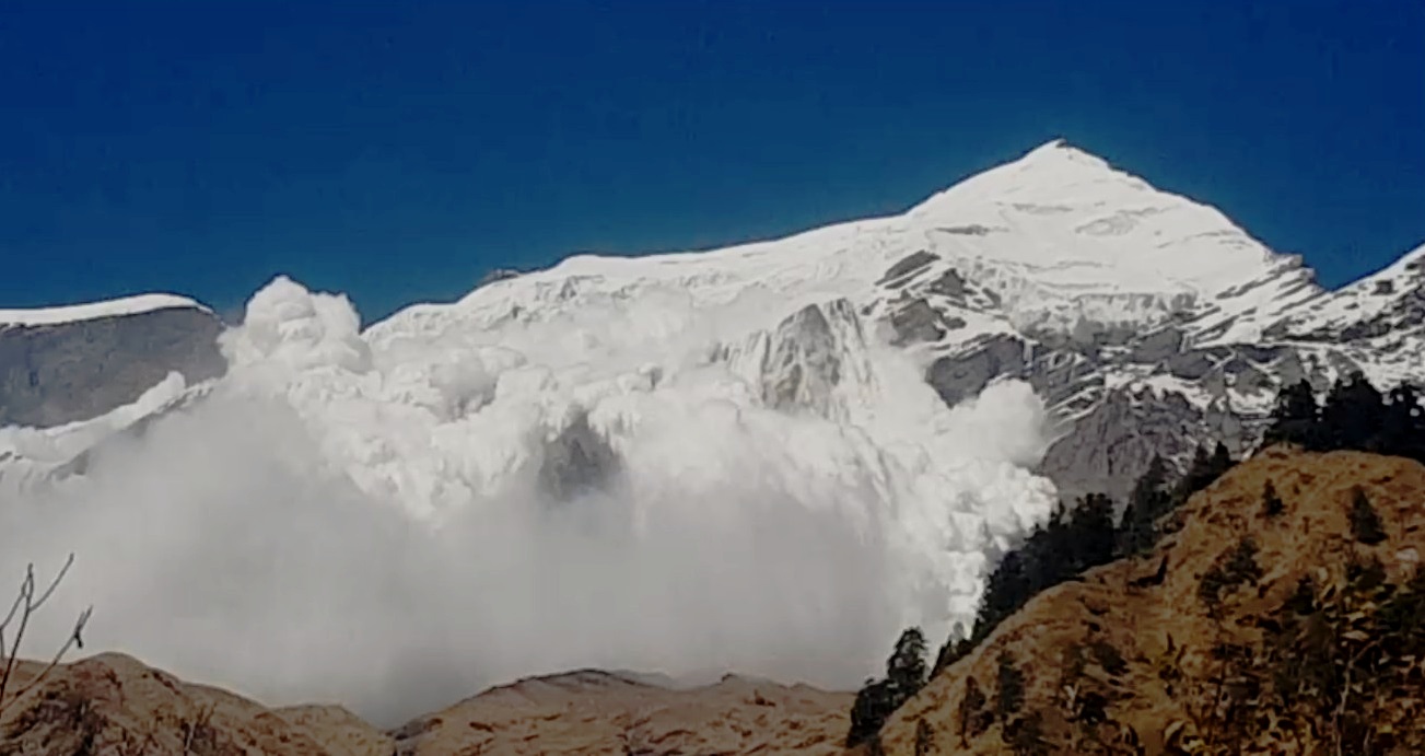 मुस्ताङको हिमपहिरोमा परेर १२० चौरी बेपत्ता