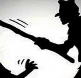 आमाले लट्ठीले पिट्दा छोराको मृत्यु