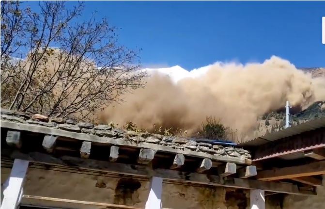 मुस्ताङमा हिमपहिरो, भागदौडमा ९ जना घाइते